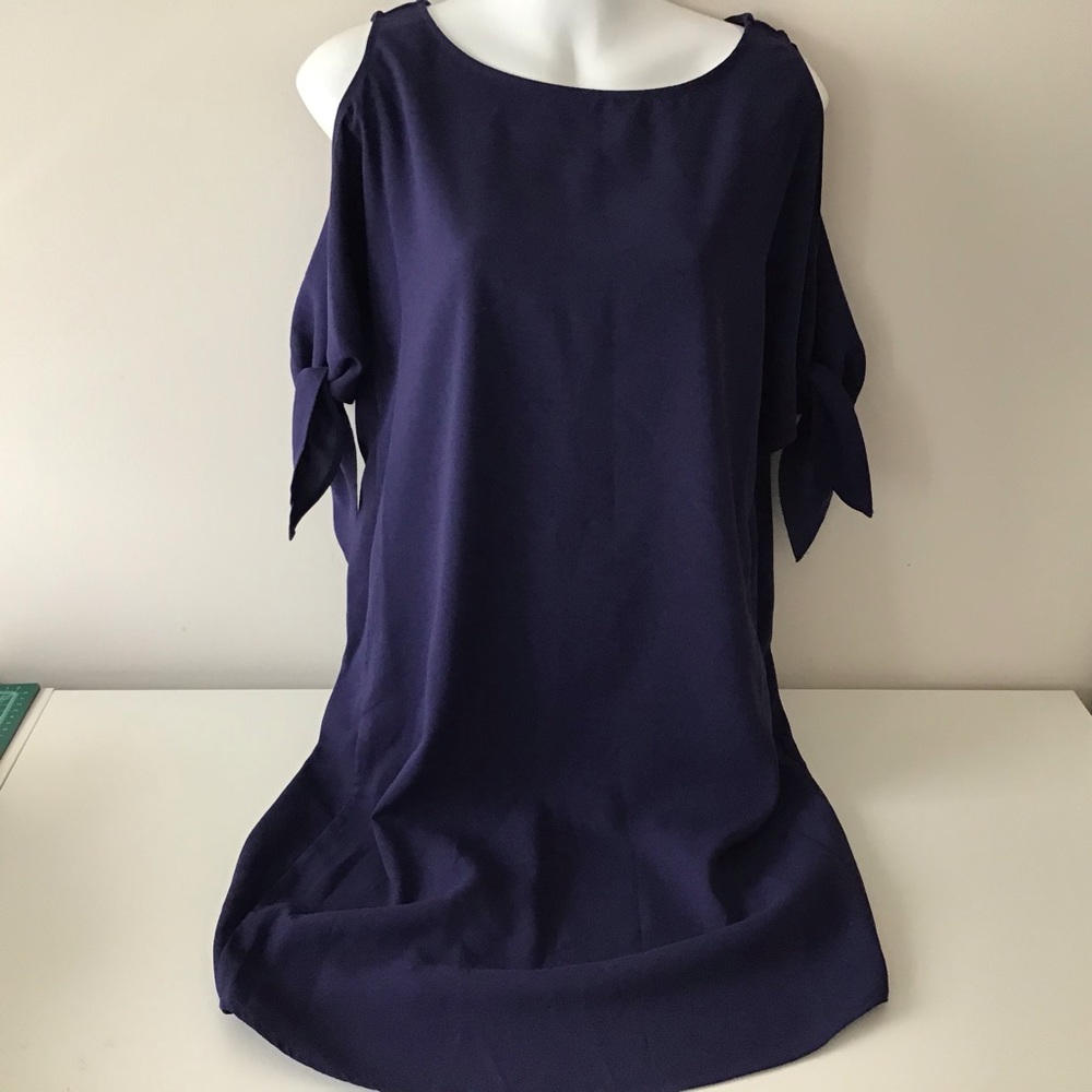 Dress Medium Slit Tie Sleeve Navy NWT $79 Gibson Latimer MIDI